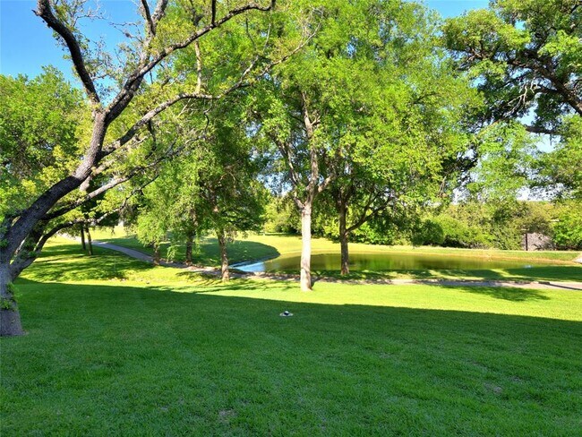 Building Photo - 222 Lido St