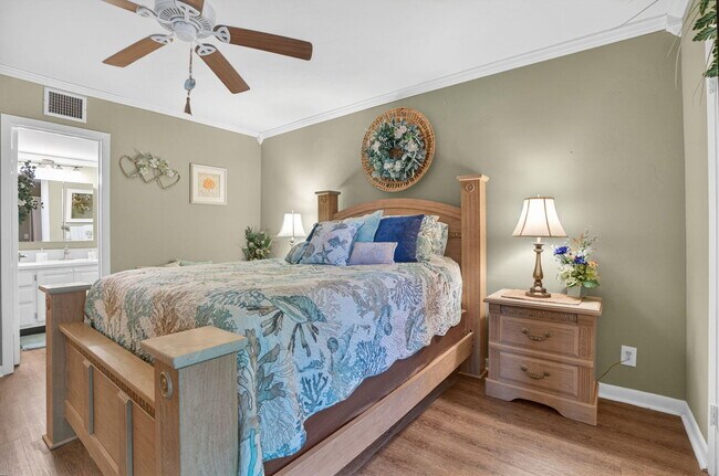 Building Photo - 6 Garden St