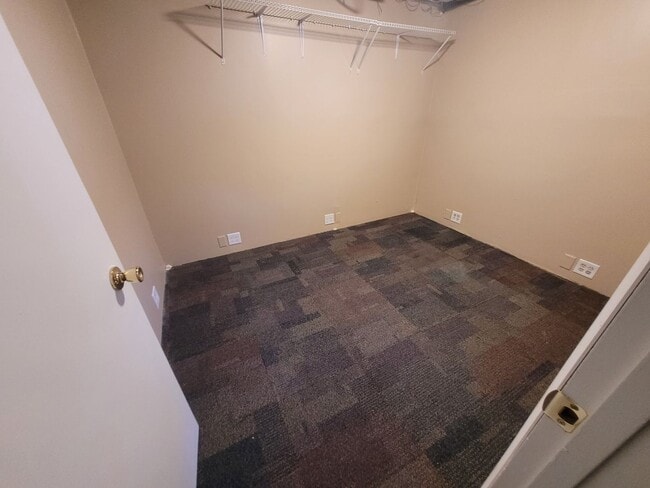 Building Photo - Beautiful home with attached garage and great yard!