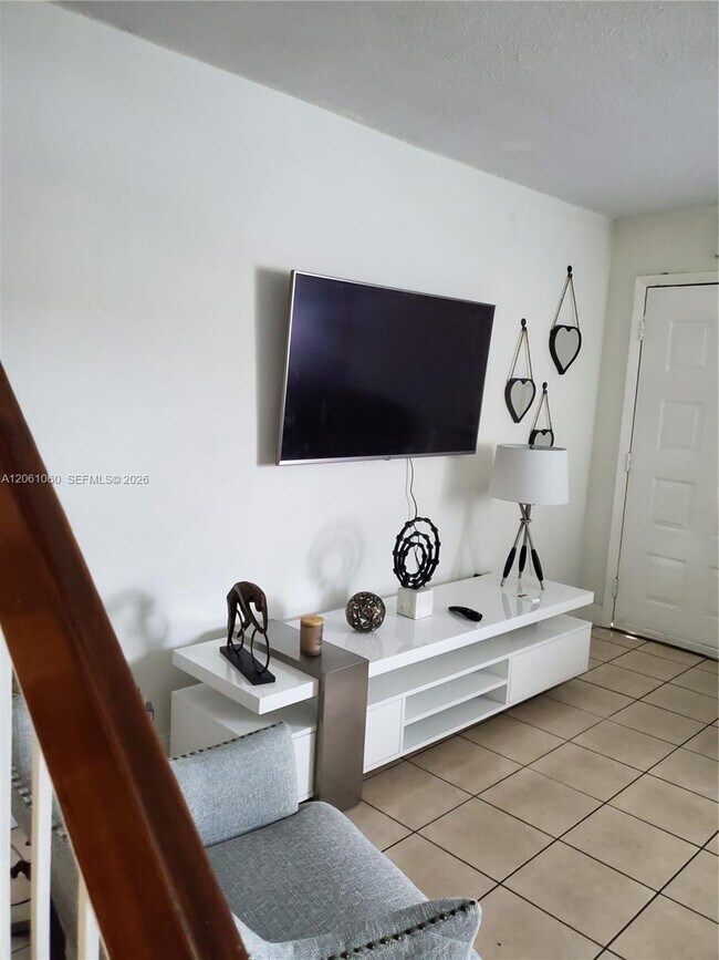 Building Photo - 7510 SW 152nd Ave