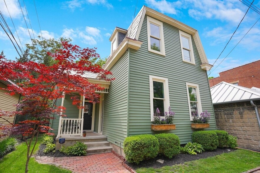 Building Photo - 799 S Lazelle St