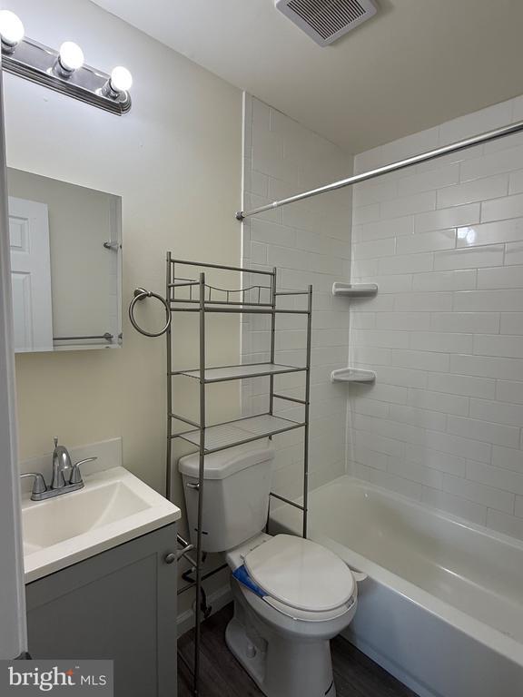 Building Photo - 14 1/2-12 Verdi Cir