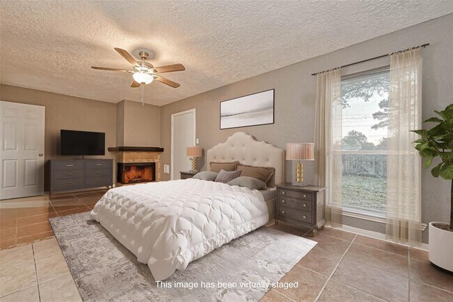 Building Photo - 9831 Orangevale Dr