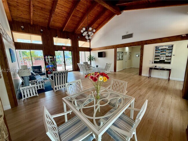 Building Photo - 14790 Bonaire Blvd