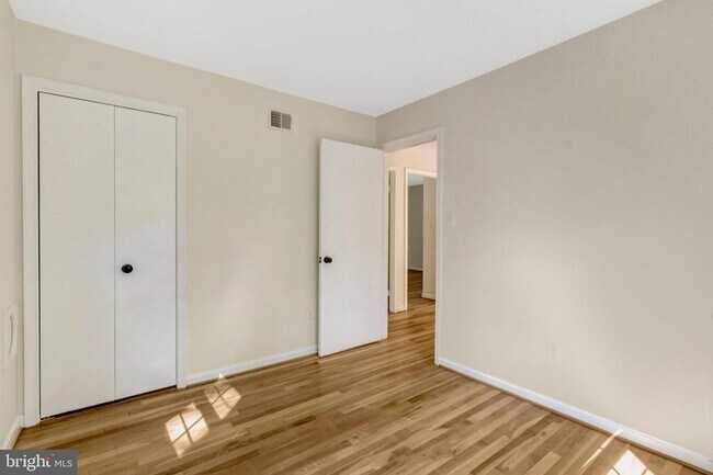 Building Photo - 6805 Reynard Dr