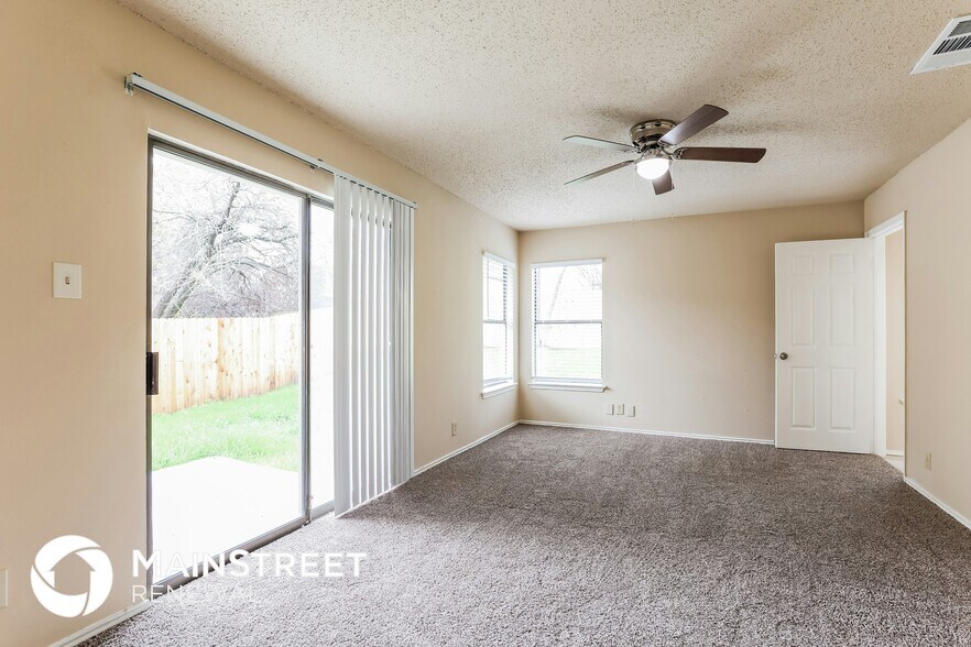 Building Photo - 8610 Shallow Ridge Dr