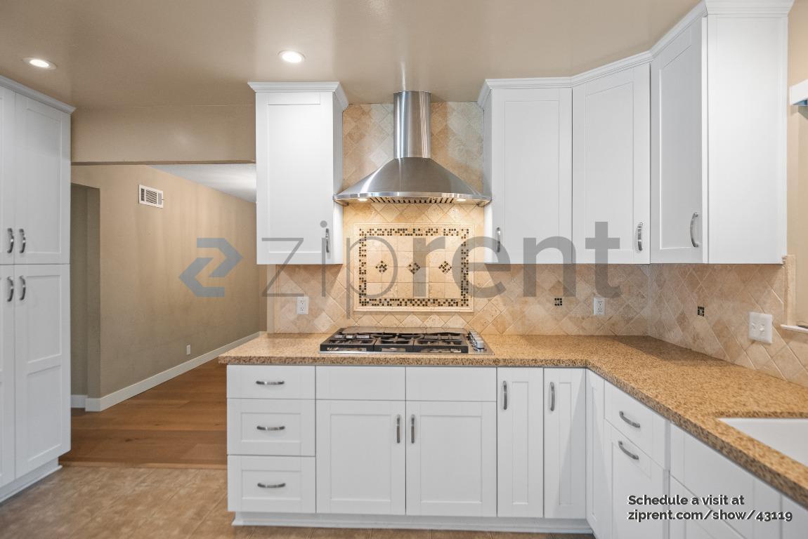 Building Photo - 119 Calado Ave