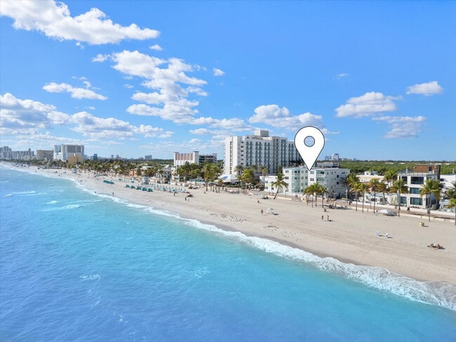 Building Photo - 2600 N Surf Rd