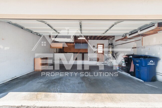 Building Photo - 9781 Karmont Ave