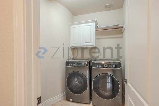 Building Photo - 27827 Patsy Pence St