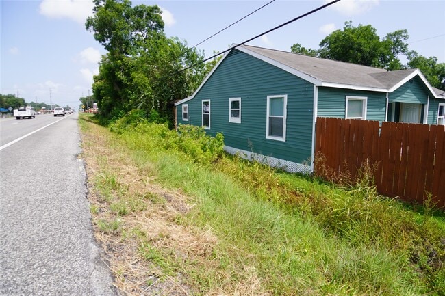 Primary Photo - 6803 6th St