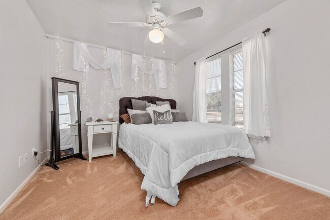 Building Photo - 3400 Timberline Ct