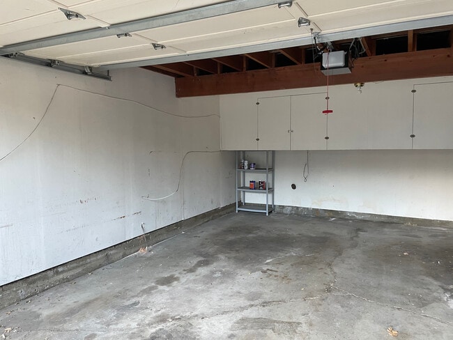 Garage - 320 Waverley St