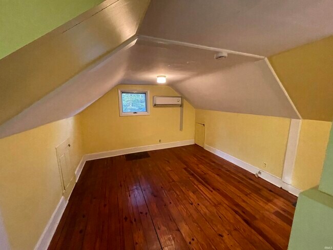 Building Photo - 2625 S Smith Rd