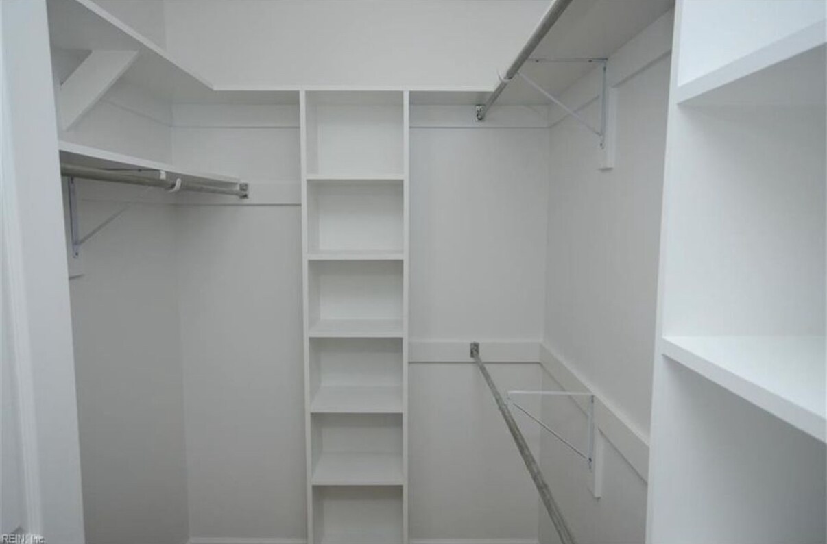 Building Photo - 5320 Hayton Way
