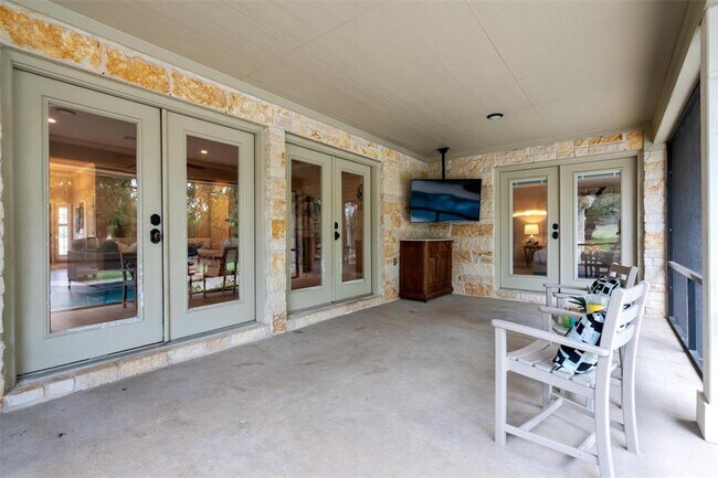 Building Photo - 208 Neal Dr