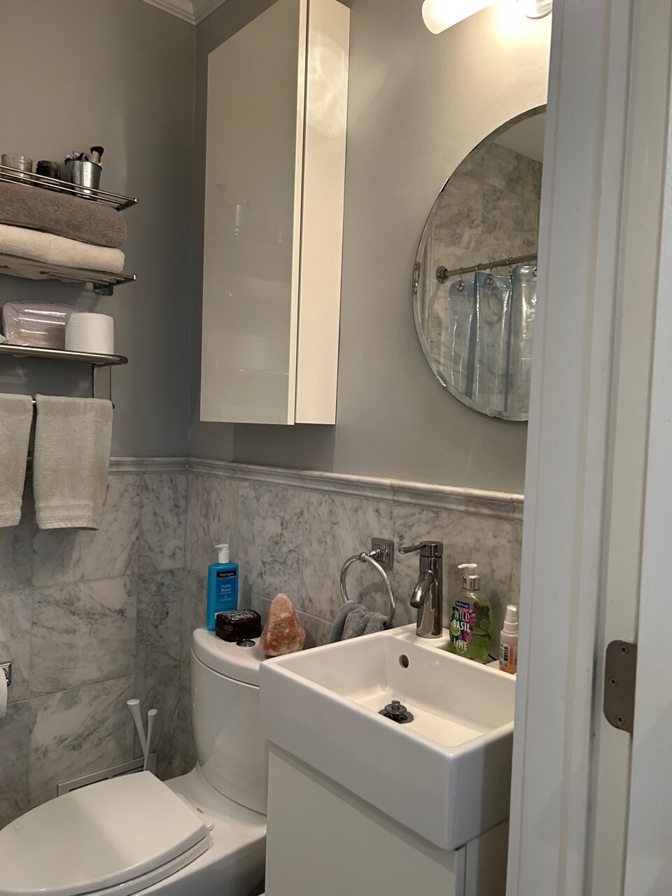 Building Photo - 277 S 4th St