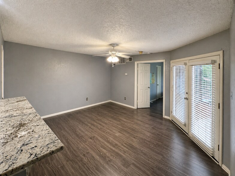 Building Photo - 1704 Baird Farm Cir