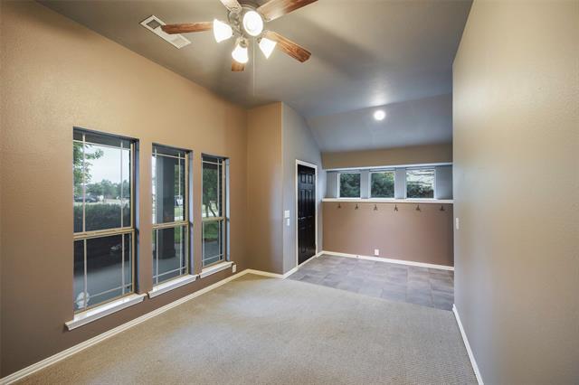 Building Photo - 717 Chelsea Dr