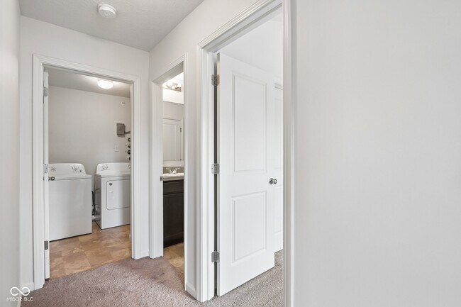 Building Photo - 12035 Zircon Ln