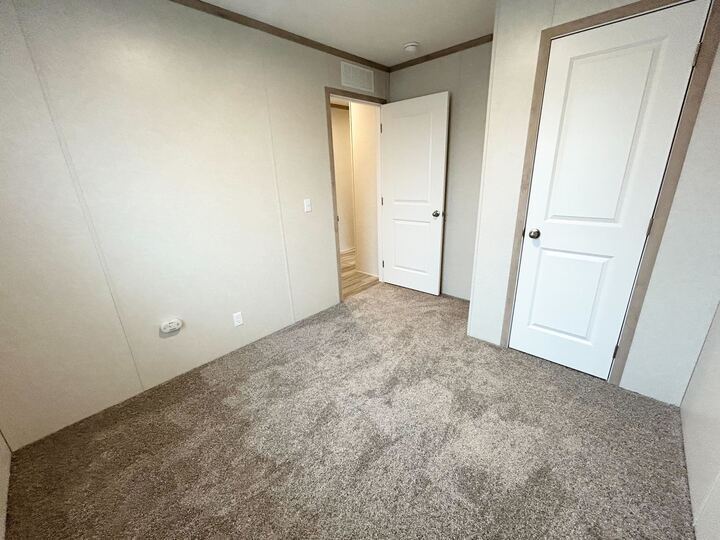 Building Photo - 29810 W Essex Ct