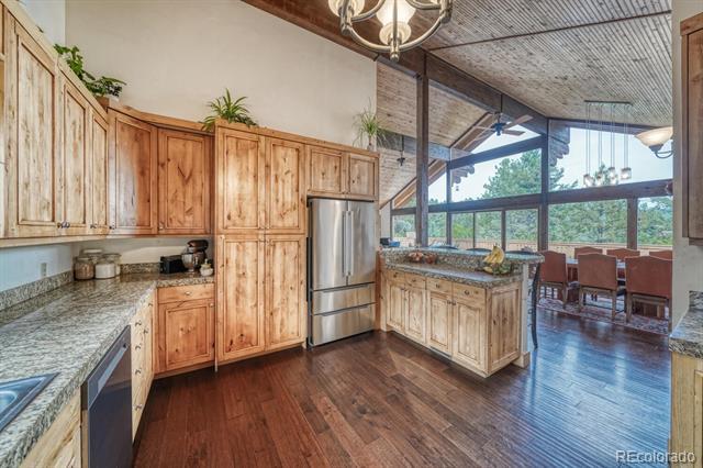 Building Photo - 18525 Via Ponderosa Dr