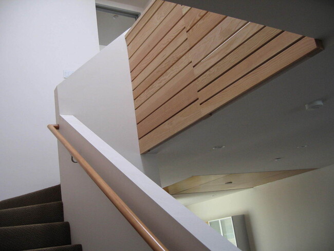 Building Photo - Charming Townhome in Escondido – Now Ready...