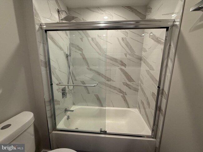 Building Photo - 914 W Susquehanna Ave