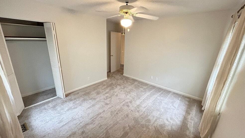 Building Photo - 2518 Savannah Rd