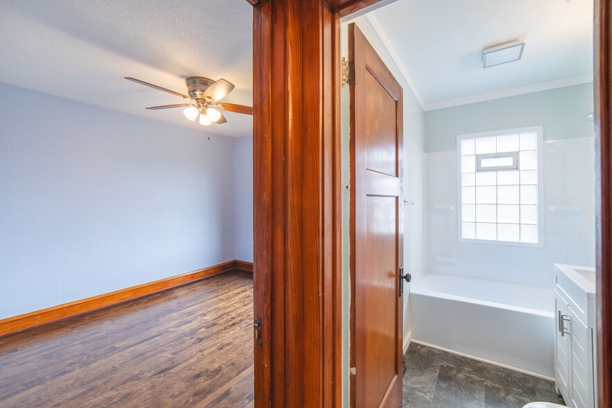 Fans in bedrooms. - 5804 W Walker St