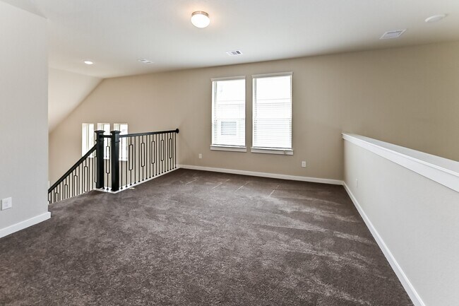 Building Photo - 12319 Summerbrook Dr