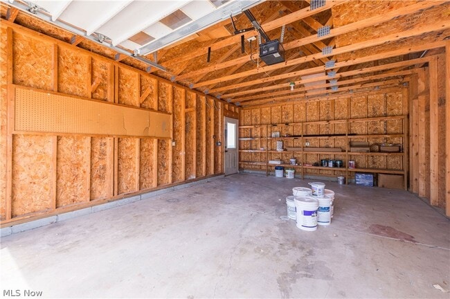 Building Photo - 3844 Edgewater Dr