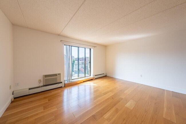 Building Photo - 123 Mamaroneck Ave