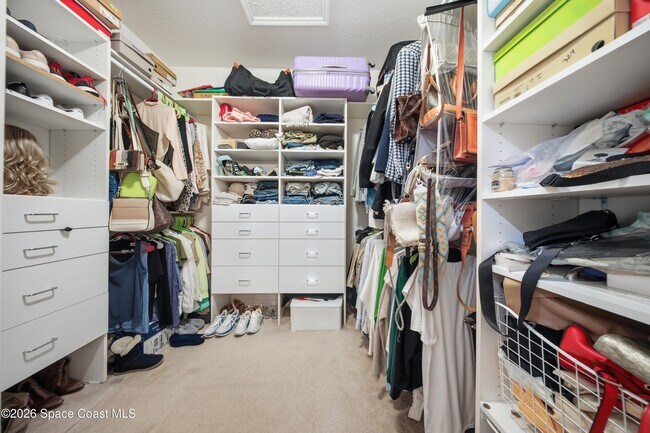 Building Photo - 700 Trotter Ln