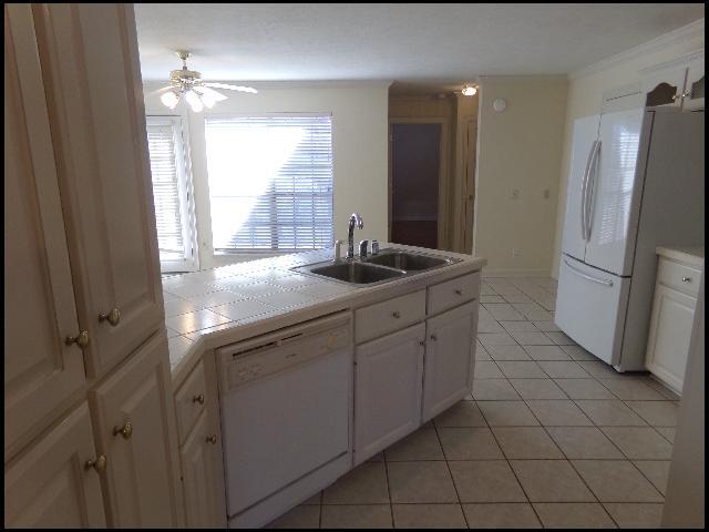 Building Photo - 103 Miramar Dr