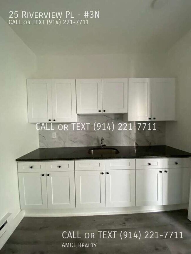 Building Photo - 25 Riverview Pl