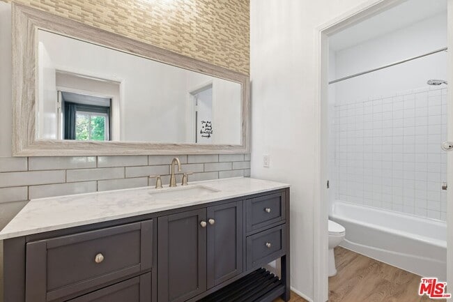 Building Photo - 8960 Cynthia St