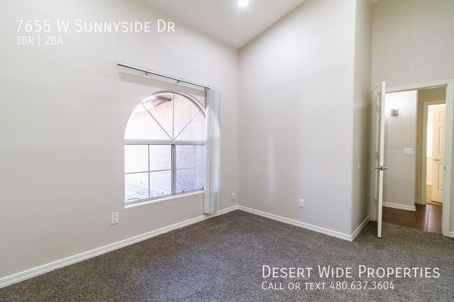 Building Photo - 7655 W Sunnyside Dr