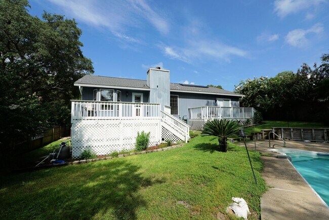 Building Photo - 504 Miller Ln