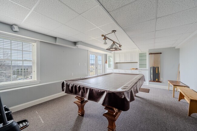 Building Photo - 9 Kettle Way