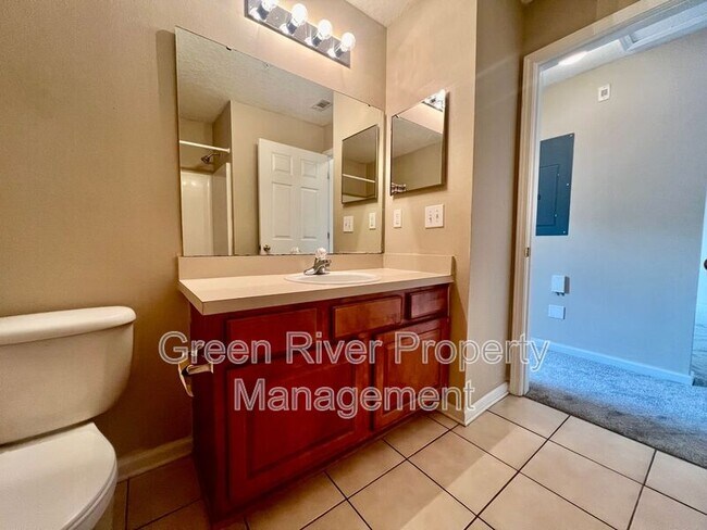 Building Photo - 7920 Merrill Rd