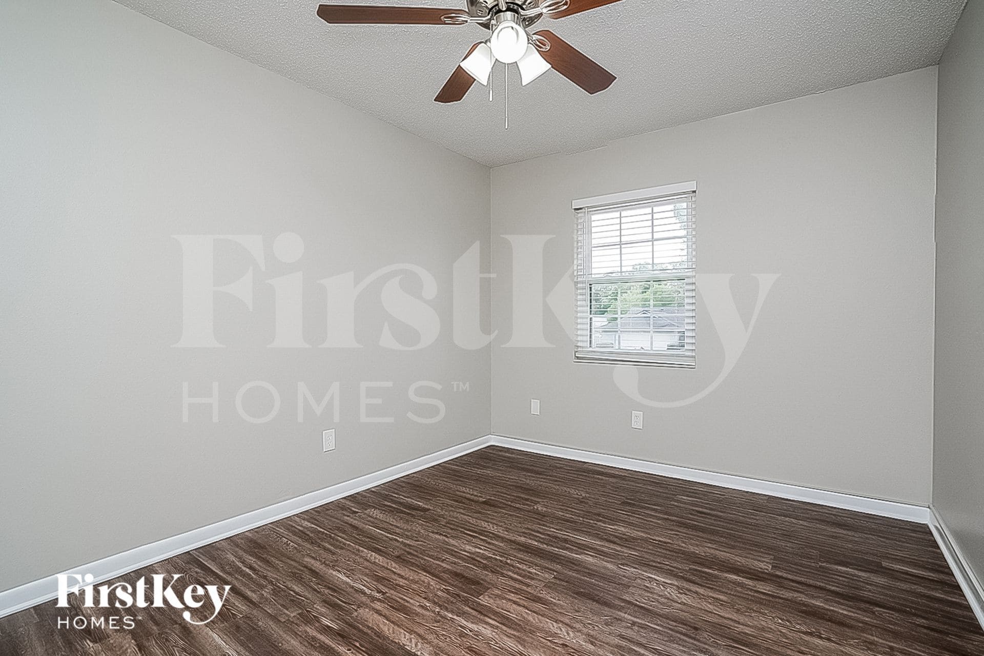 Building Photo - 818 Black Knight Dr