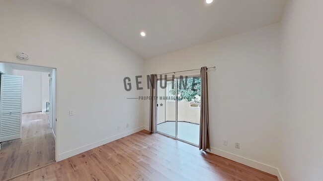 Building Photo - Renovated 2 Bedroom Condo in Irvine