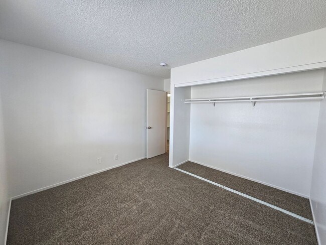 Building Photo - 628 Triest Ct