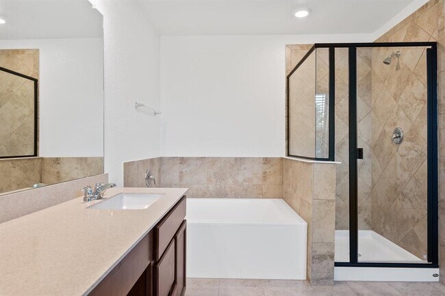 Building Photo - 210 McGinnis Trl