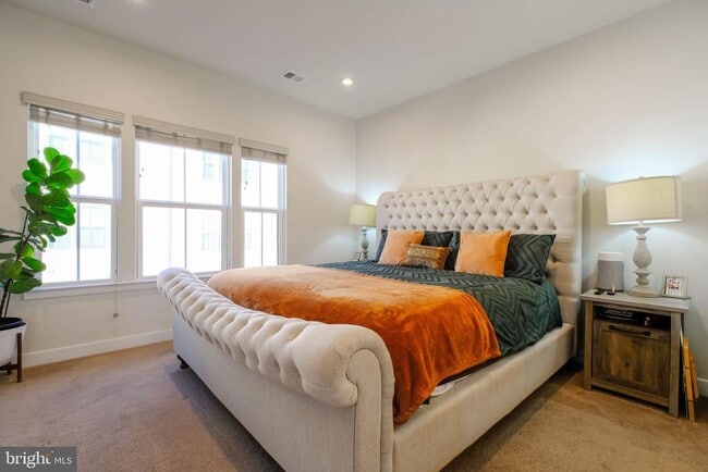 Building Photo - 2816 Arts Vista Blvd