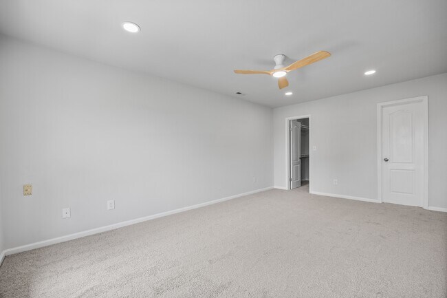 Building Photo - 4637 Chippendale Ct