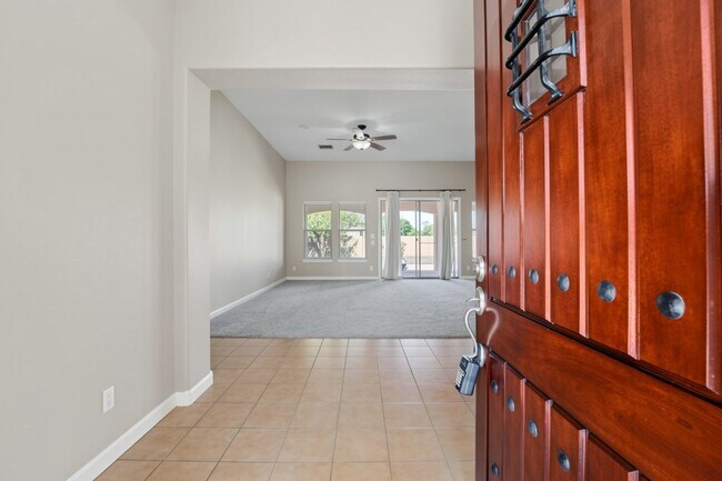 Building Photo - Welcome to this inviting Phoenix Rental - Available!