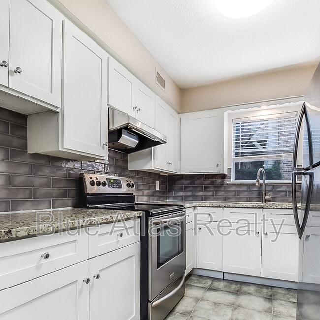 Primary Photo - 3903 Hawthorne Ave