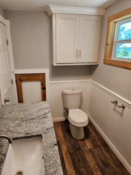Building Photo - 223 Ashley Ln